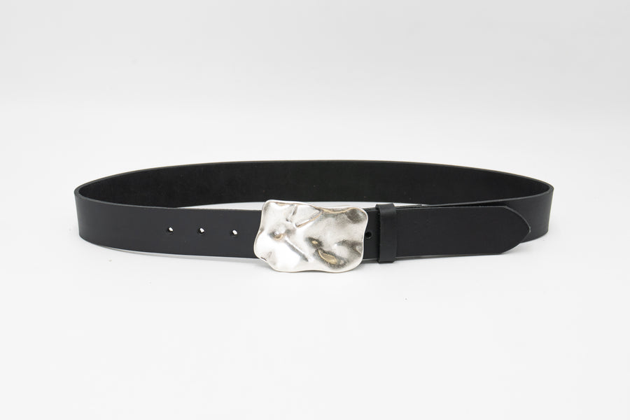 Caspian Belt - Organic Shape Silver Plaque Buckle Smooth Black Italian Leather - Streets Ahead