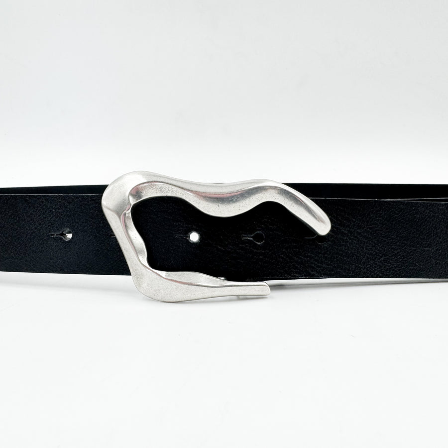 Reilly Belt - Silver Organic Shaped Buckle Black Italian Leather Belt - Streets Ahead